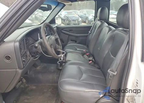 2004 Chevrolet Silverado C1500 z USA, uszkodzony, nr VIN 1GCEC14Z24Z237036